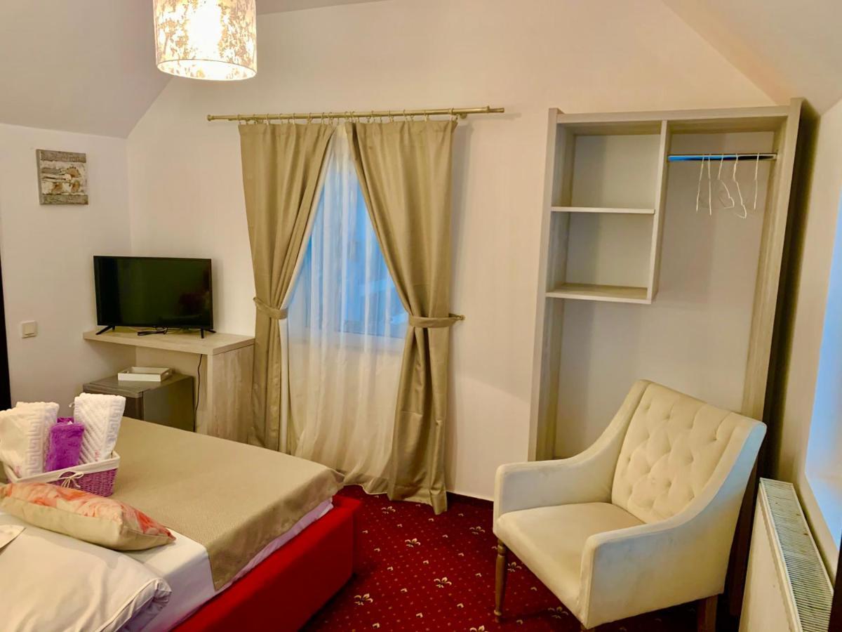 Anelisse Inn Moeciu De Sus Exteriör bild