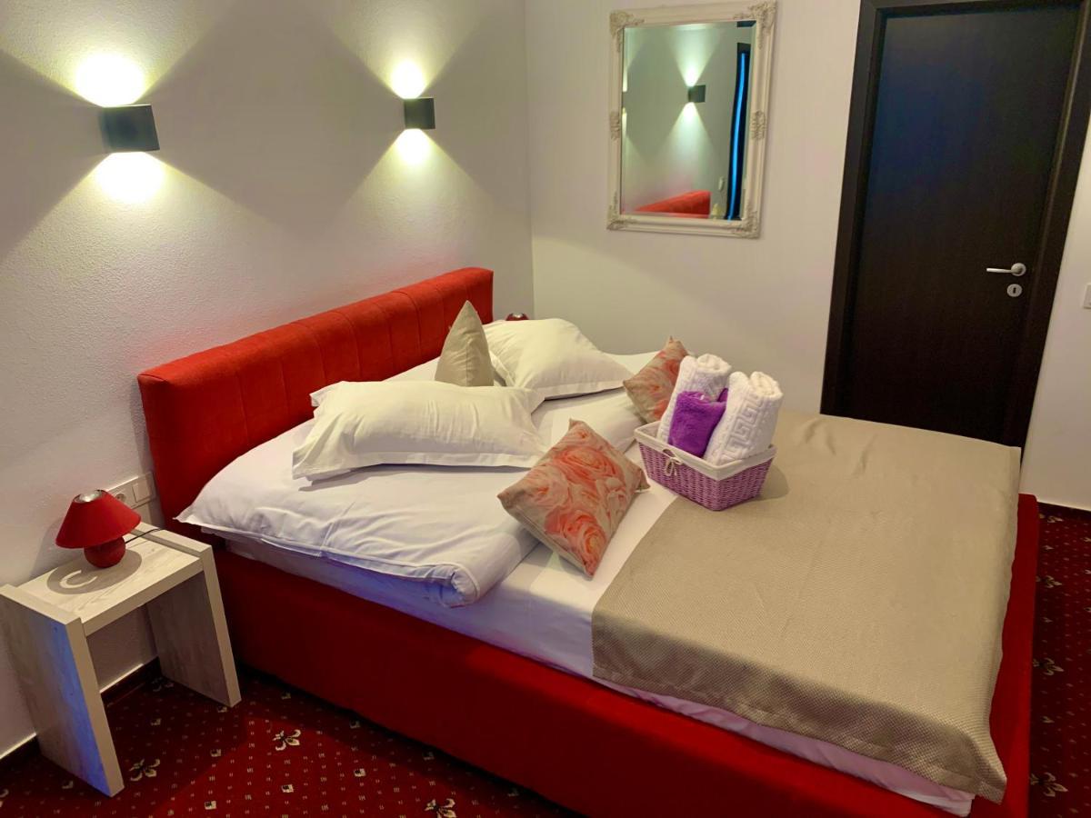 Anelisse Inn Moeciu De Sus Exteriör bild